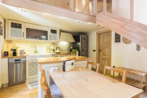 Kitchen/Living Room Table